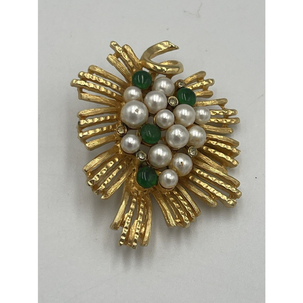 Capri Gold Tone Faux Pearl Rhinestone Green Stone Brooch Pin Vintage EUC
